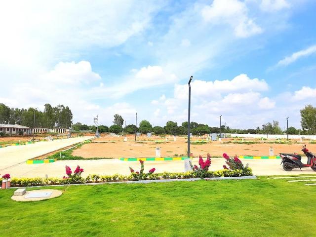 Residential Plot in Kadugodi for resale Bengaluru. The reference number is 18803186