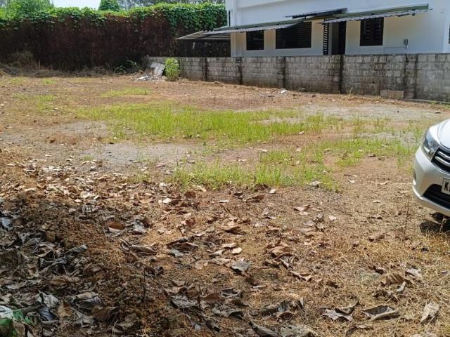 Residential Plot in Kakkanad for resale Kochi. The reference number is 18723307