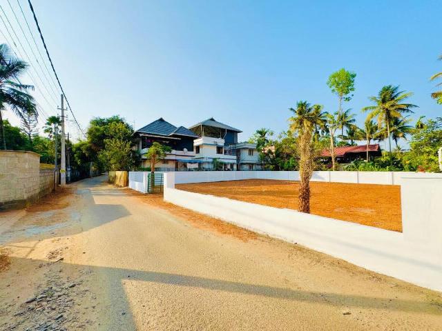 Residential Plot in Kakkanad for resale Kochi. The reference number is 20540733