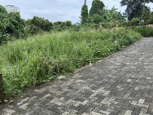 Residential Plot in Kakkanad for resale Kochi. The reference number is 20586832