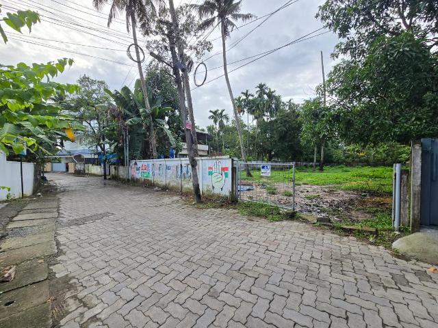Residential Plot in Kakkanad for resale Kochi. The reference number is 20622869
