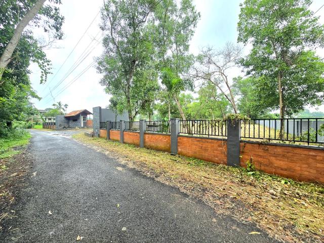 Residential Plot in Kakkanad for resale Kochi. The reference number is 20623321