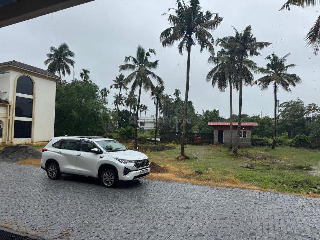 Residential Plot in Kakkanad for resale Kochi. The reference number is 20788538