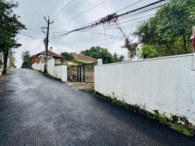Residential Plot in Kakkanad for resale Kochi. The reference number is 20913054