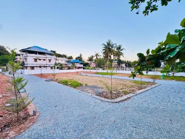 Residential Plot in Kakkanad for resale Kochi. The reference number is 21070689