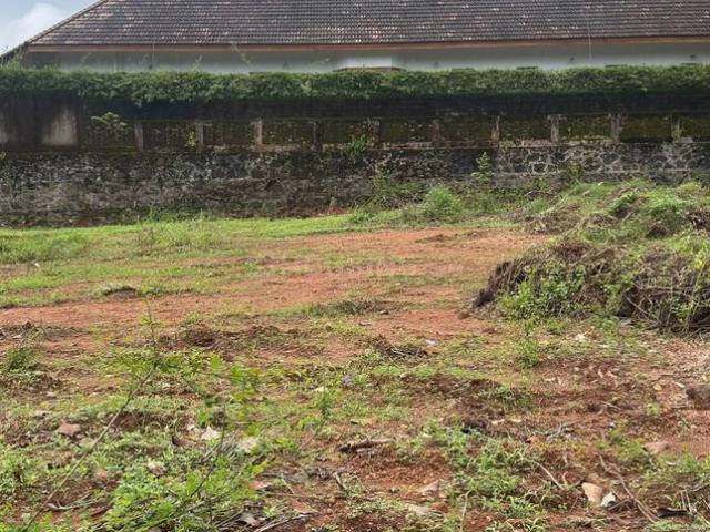 Residential Plot in Kakkanad for resale Kochi. The reference number is 21077216