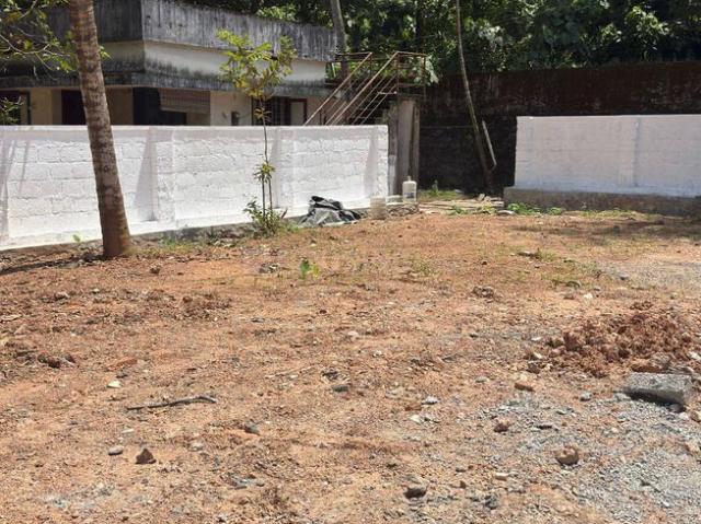 Residential Plot in Kakkanad for resale Kochi. The reference number is 21079863