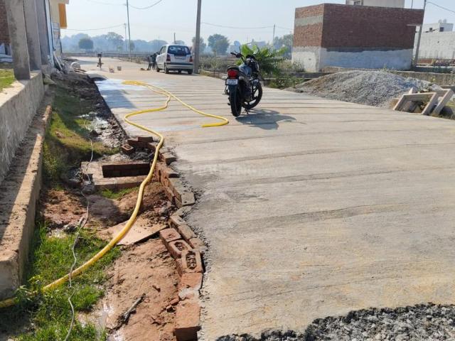 Residential Plot in Kakua for resale Agra. The reference number is 20292533