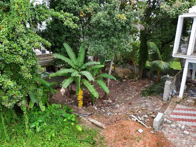 Residential Plot in Kaloor for resale Kochi. The reference number is 21123519