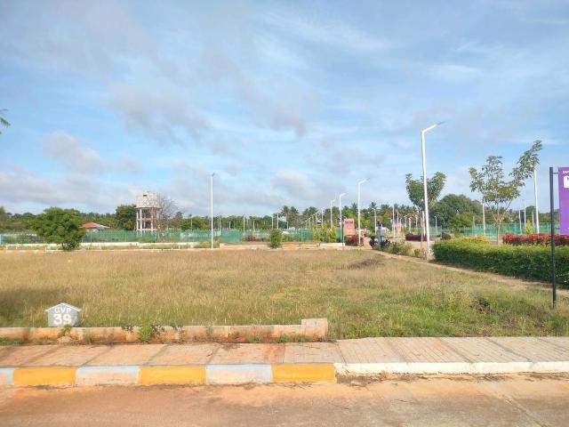 Residential Plot in Nelamangala for resale Bengaluru. The reference number is 21135357