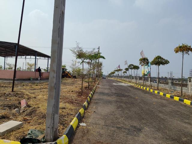 Residential Plot in Kamkole for resale Sangareddy. The reference number is 21226324