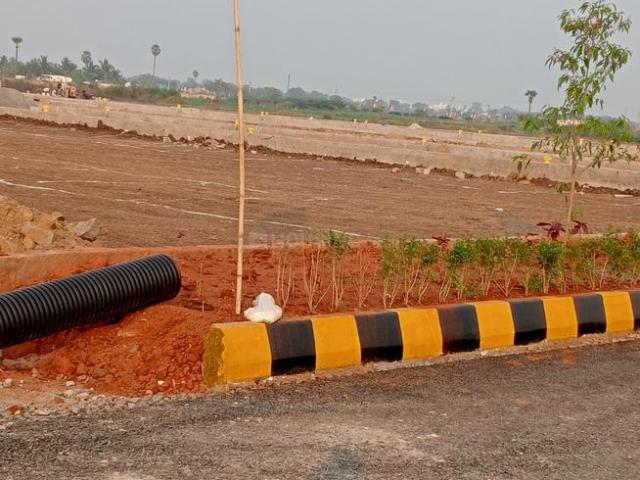 Residential Plot in Kankipadu for resale Vijayawada. The reference number is 20802316