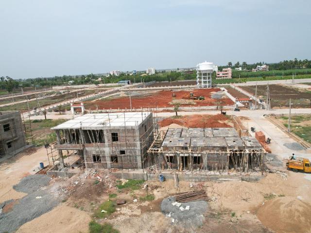 Residential Plot in Kanuru for resale Vijayawada. The reference number is 18373120
