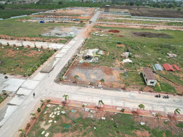 Residential Plot in Kanuru for resale Vijayawada. The reference number is 19302445