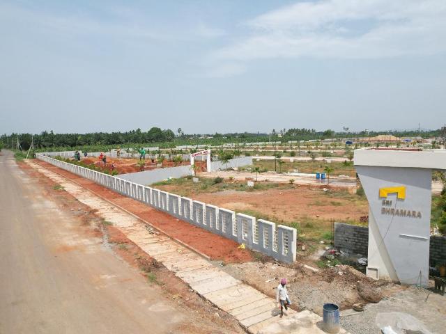 Residential Plot in Kanuru for resale Vijayawada. The reference number is 19302454