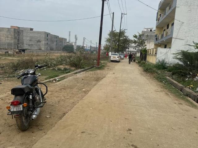 Residential Plot in Kasna Village for resale Greater Noida. The reference number is 19791734