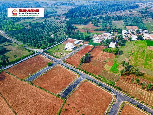 Residential Plot in Kapuluppada for resale Visakhapatnam. The reference number is 18319728