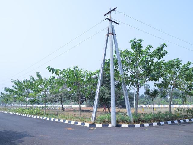 Residential Plot in Kapuluppada for resale Visakhapatnam. The reference number is 18618597