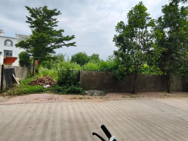 Residential Plot in Karamsad for resale Anand. The reference number is 21068633