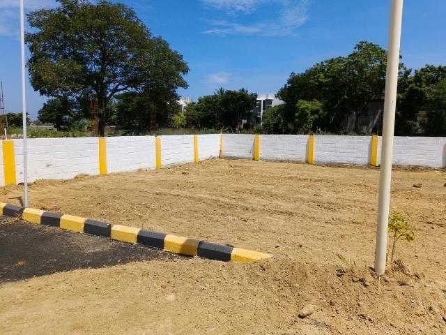 Residential Plot in Karapakkam for resale Chennai. The reference number is 21269399