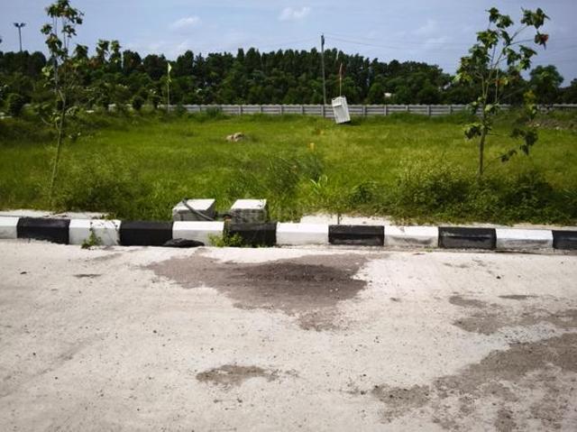 Residential Plot in Kardhanur for resale Sangareddy. The reference number is 20970655