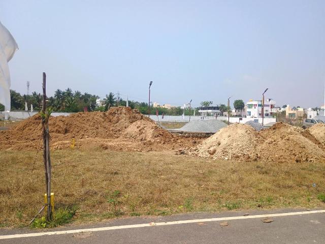 Residential Plot in Kelambakkam for resale Chennai. The reference number is 19606585