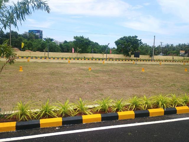 Residential Plot in Kelambakkam for resale Chennai. The reference number is 20784553