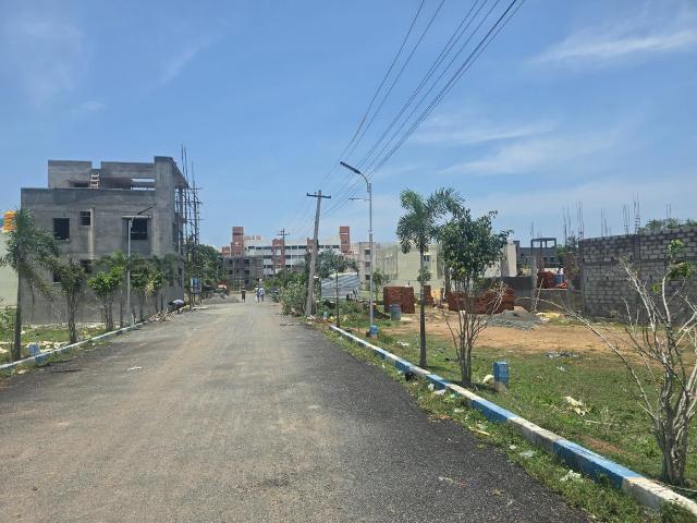 Residential Plot in Kelambakkam for resale Chennai. The reference number is 20986968
