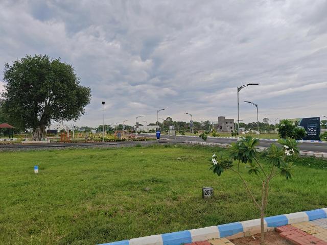 Residential Plot in Kelambakkam for resale Chennai. The reference number is 21048359