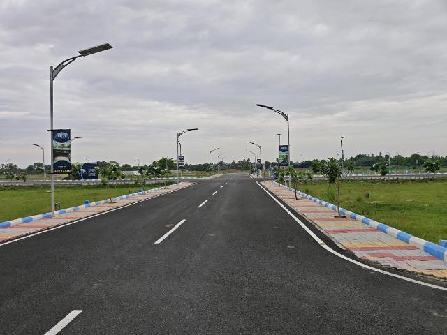 Residential Plot in Kelambakkam for resale Chennai. The reference number is 21048368