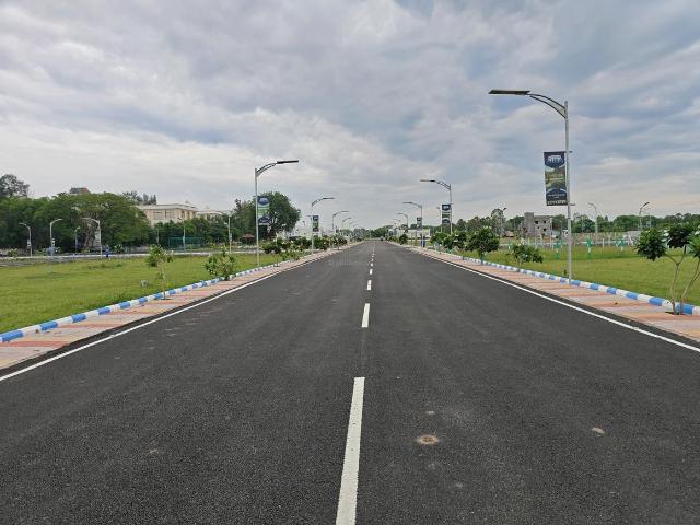 Residential Plot in Kelambakkam for resale Chennai. The reference number is 21048377