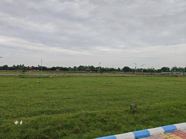 Residential Plot in Kelambakkam for resale Chennai. The reference number is 21048380