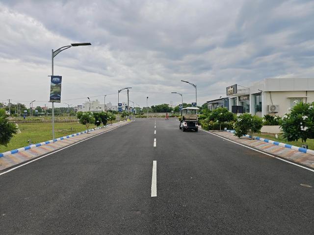 Residential Plot in Kelambakkam for resale Chennai. The reference number is 21048403