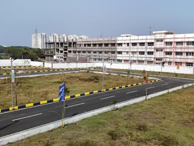 Residential Plot in Kelambakkam for resale Chennai. The reference number is 21134235