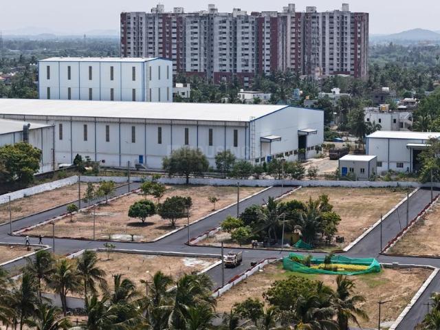 Residential Plot in Kelambakkam for resale Chennai. The reference number is 21301287
