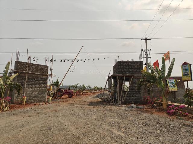 Residential Plot in Kesarapalle for resale Krishna. The reference number is 20085055
