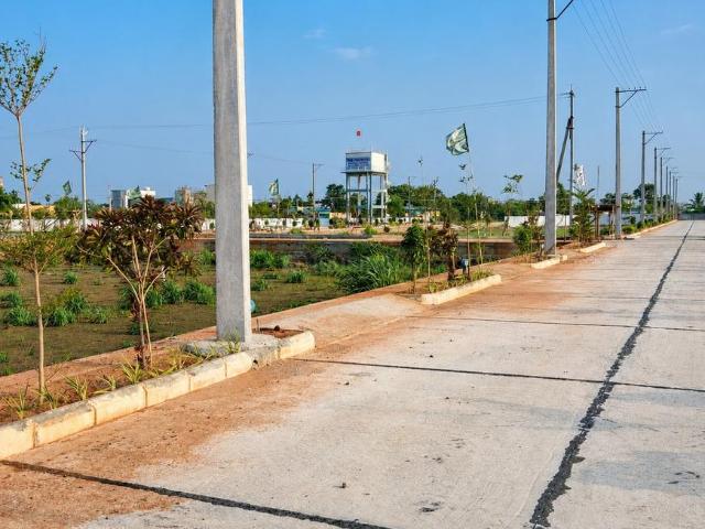 Residential Plot in Kesarapalle for resale Krishna. The reference number is 20673970