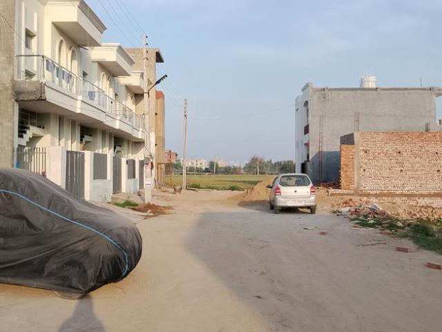 Residential Plot in Kharar for resale Mohali. The reference number is 20029446