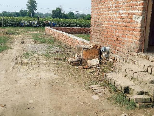 Residential Plot in Kidawali for resale Noida. The reference number is 21034732