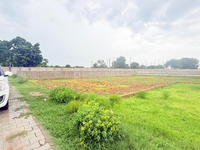 Residential Plot in Kishor Pura for resale Vrindavan. The reference number is 20868600