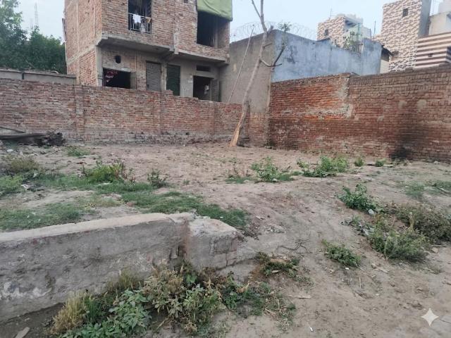 Residential Plot in Kirari Suleman Nagar for resale New Delhi. The reference number is 20879566