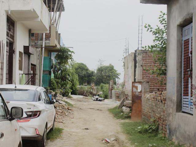 Residential Plot in Knowledge Park 2 for resale Greater Noida. The reference number is 21081536