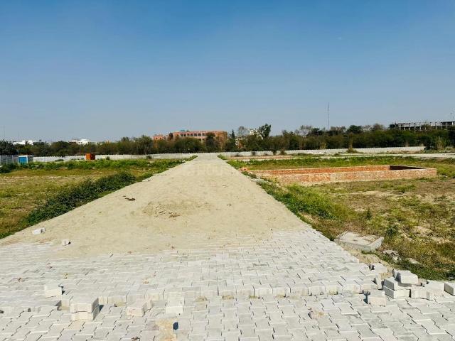 Residential Plot in Knowledge Park 2 for resale Greater Noida. The reference number is 21124472