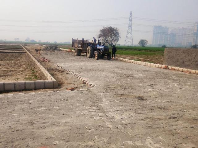 Residential Plot in Knowledge Park 3 for resale Greater Noida. The reference number is 20247537