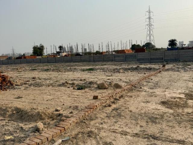 Residential Plot in Knowledge Park 3 for resale Greater Noida. The reference number is 20567490