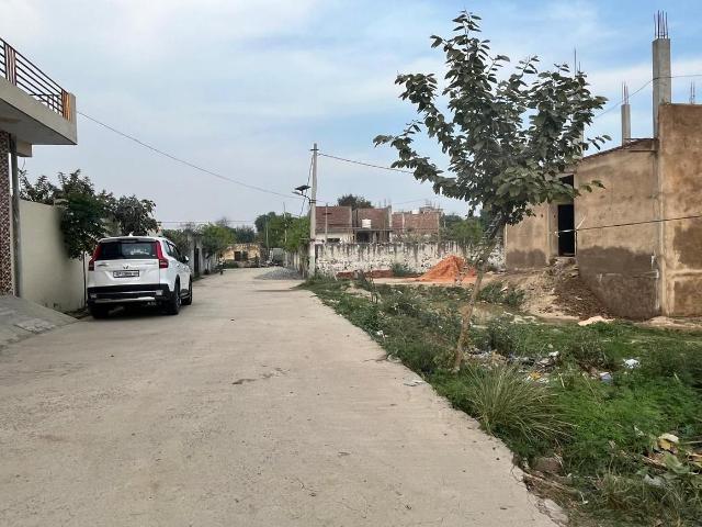 Residential Plot in Knowledge Park 3 for resale Greater Noida. The reference number is 20606507