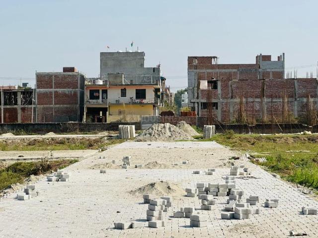 Residential Plot in Knowledge Park 3 for resale Greater Noida. The reference number is 21125642