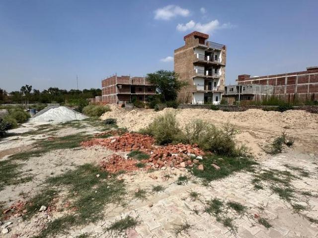Residential Plot in Knowledge Park 3 for resale Greater Noida. The reference number is 21211907