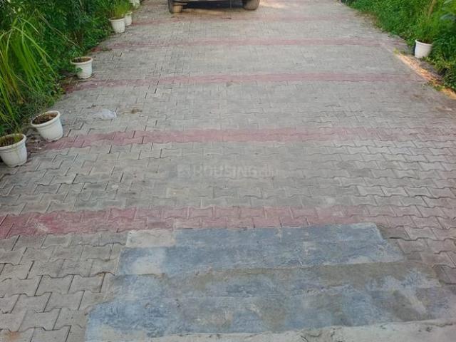 Residential Plot in Knowledge Park 3 for resale Greater Noida. The reference number is 21385025