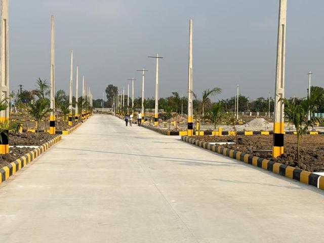 Residential Plot in Kompally for resale Hyderabad. The reference number is 14427924